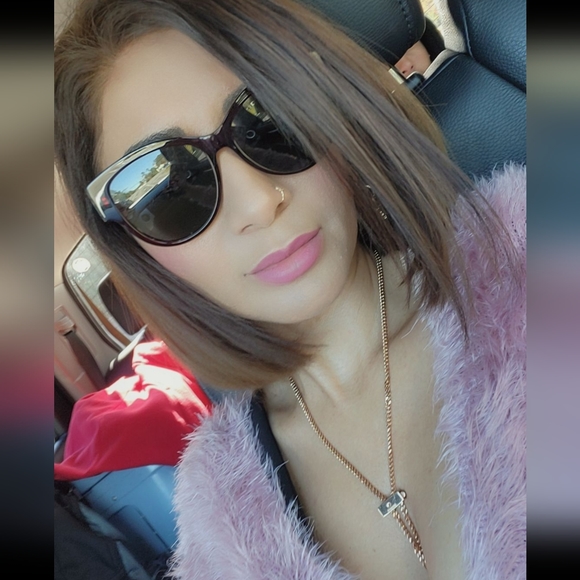 Meet your Posher, Angela - Picture 6 of 6